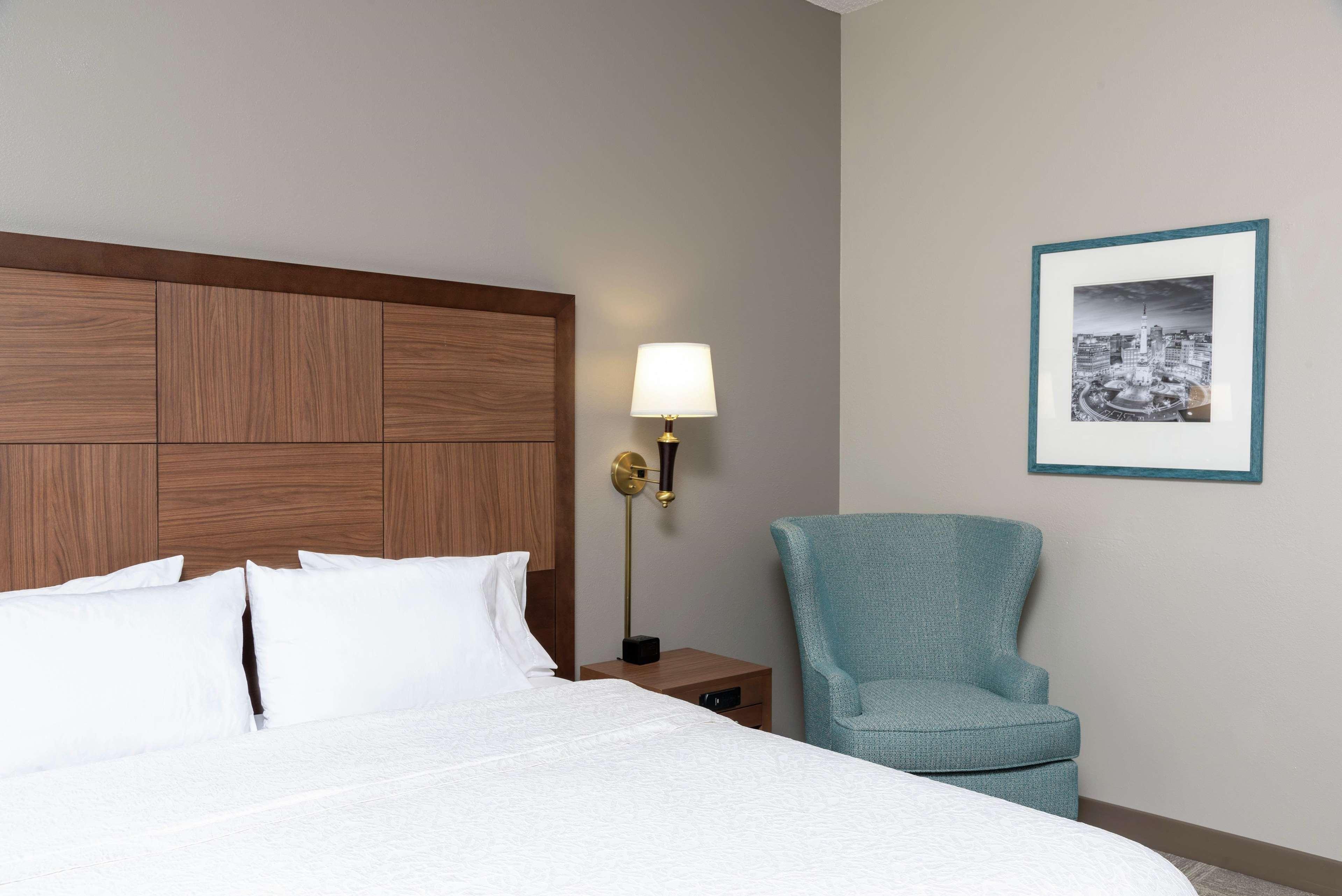 Hampton Inn Indianapolis Downtown Across From Circle Centre Eksteriør billede